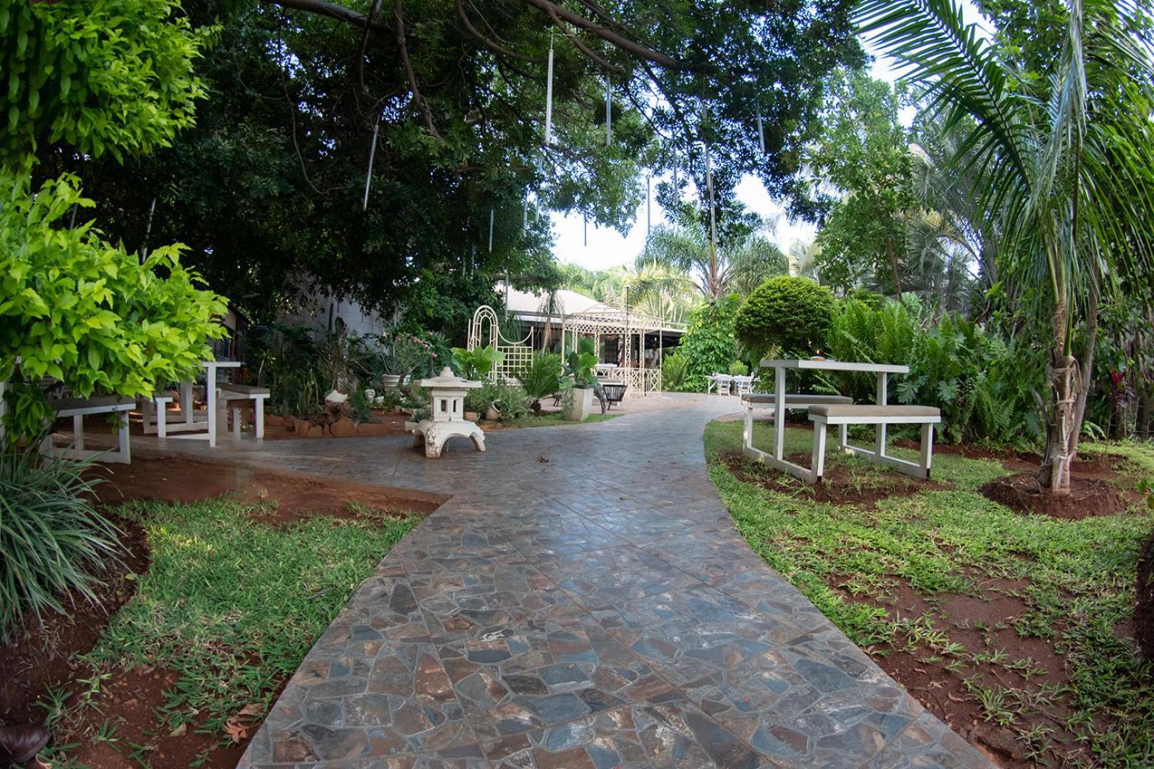 Dei Gratia Guest House Musina Exteriör bild